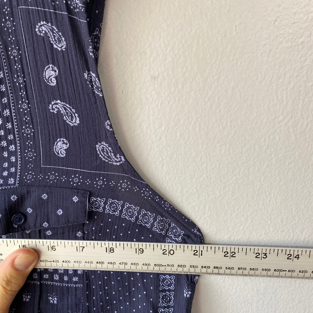 Eddie Bauer Womens Navy Blue Bandana Paisley Gauze Sleeveless Button Down Top L - Picture 7 of 12